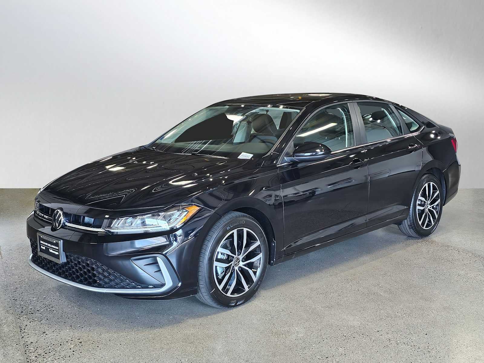 2025 Volkswagen Jetta SE Auto