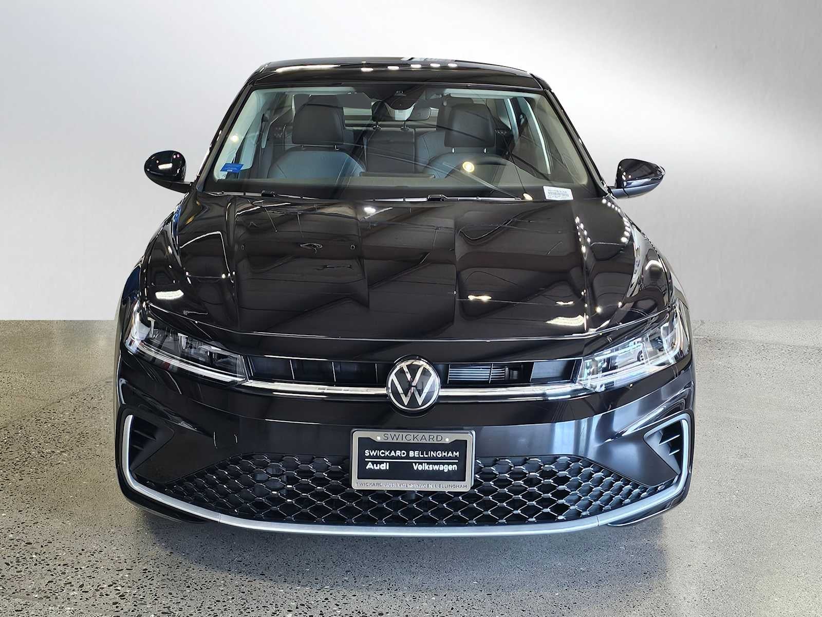 2025 Volkswagen Jetta SE Auto