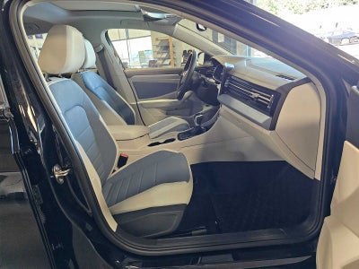 2025 Volkswagen Jetta SE Auto