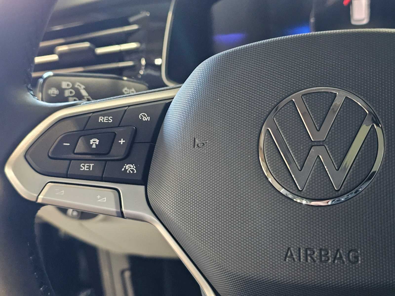 2025 Volkswagen Jetta SE Auto