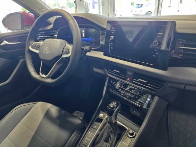 2025 Volkswagen Jetta SE Auto