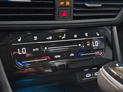 2025 Volkswagen Jetta SEL Auto