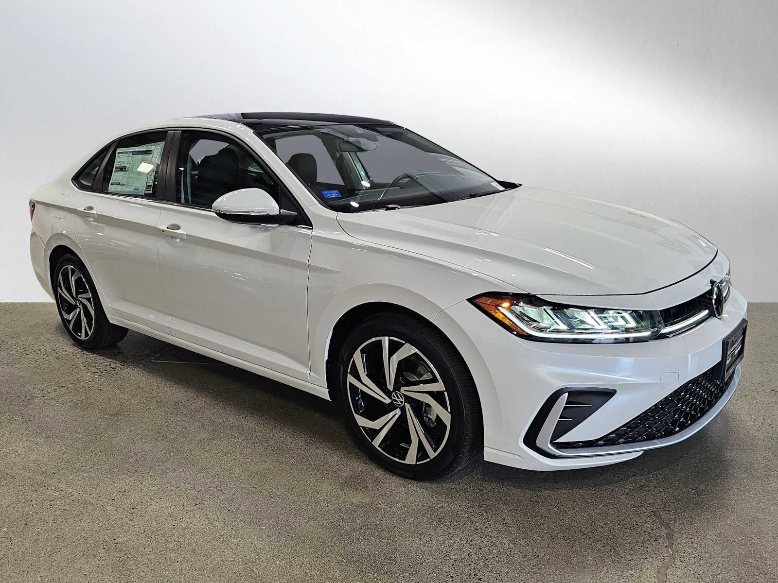 2025 Volkswagen Jetta SEL Auto