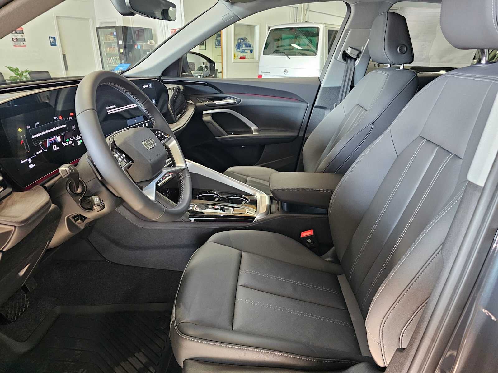 2025 Audi Q5 Premium 2.0 TFSI quattro