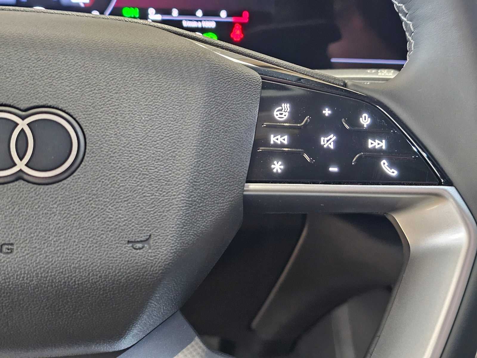 2025 Audi Q5 Premium 2.0 TFSI quattro