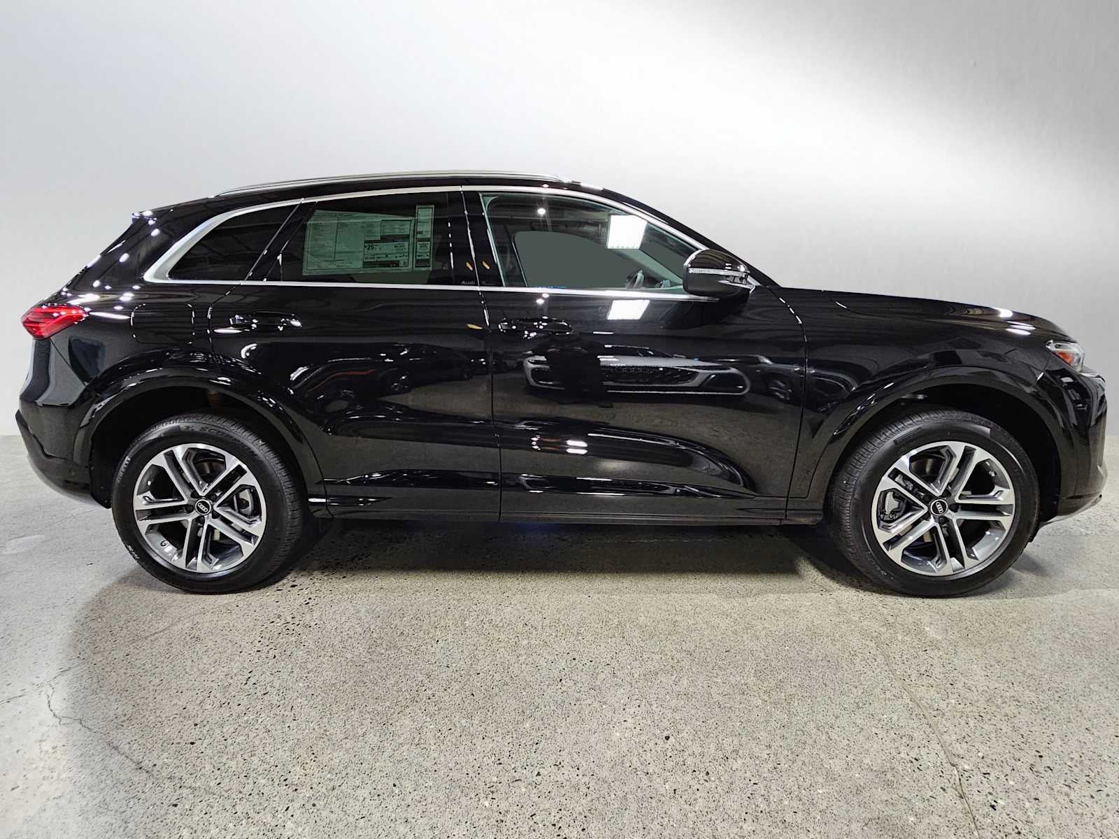2025 Audi Q5 Premium 2.0 TFSI quattro