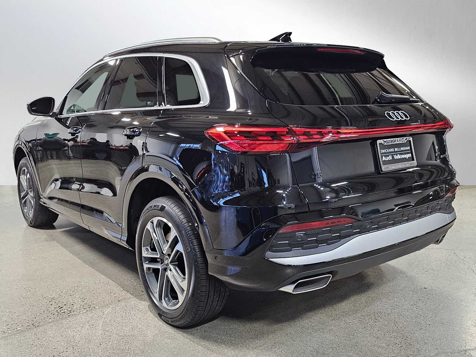 2025 Audi Q5 Premium 2.0 TFSI quattro