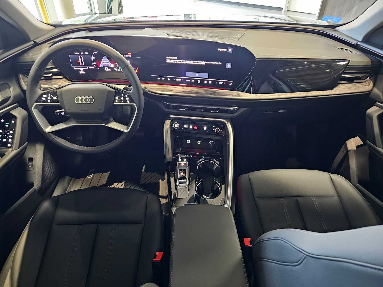 2025 Audi Q5 Premium 2.0 TFSI quattro