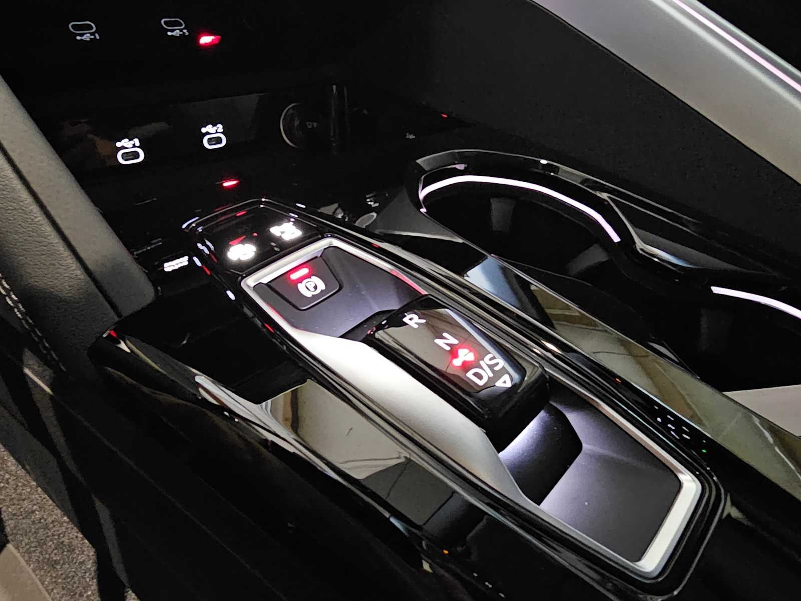 2025 Audi Q5 Premium 2.0 TFSI quattro