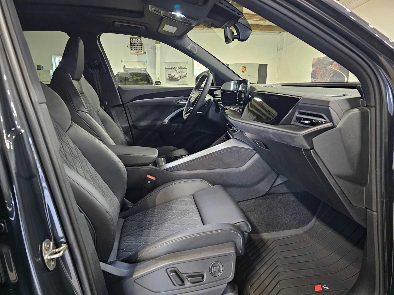 2025 Audi SQ5 Premium Plus 3.0 TFSI quattro