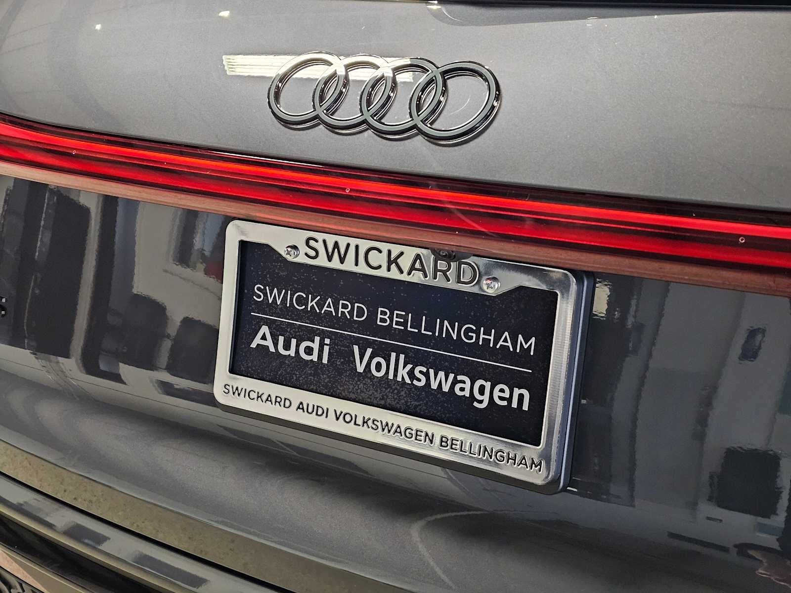 2025 Audi SQ5 Premium Plus 3.0 TFSI quattro