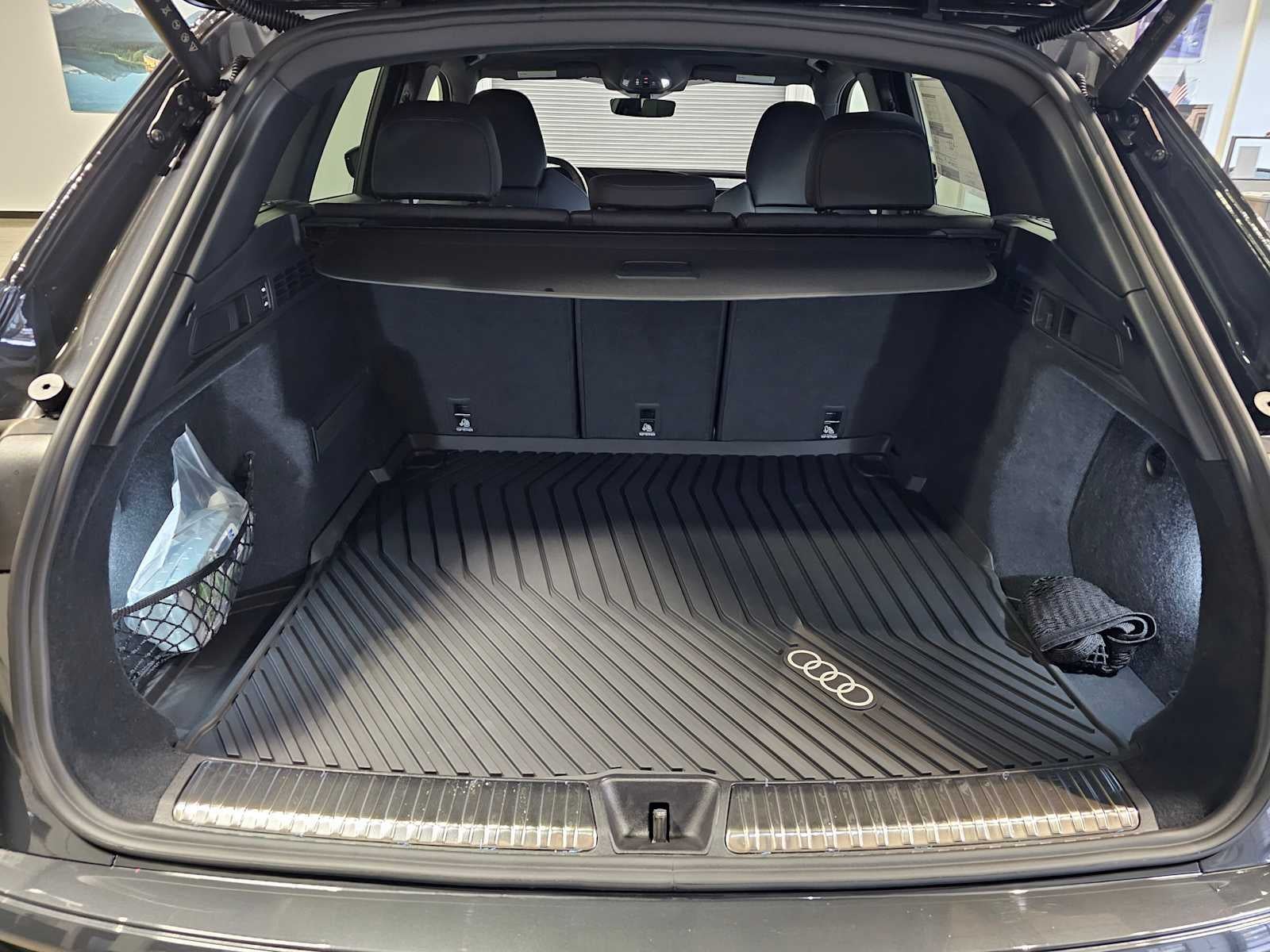 2025 Audi SQ5 Premium Plus 3.0 TFSI quattro