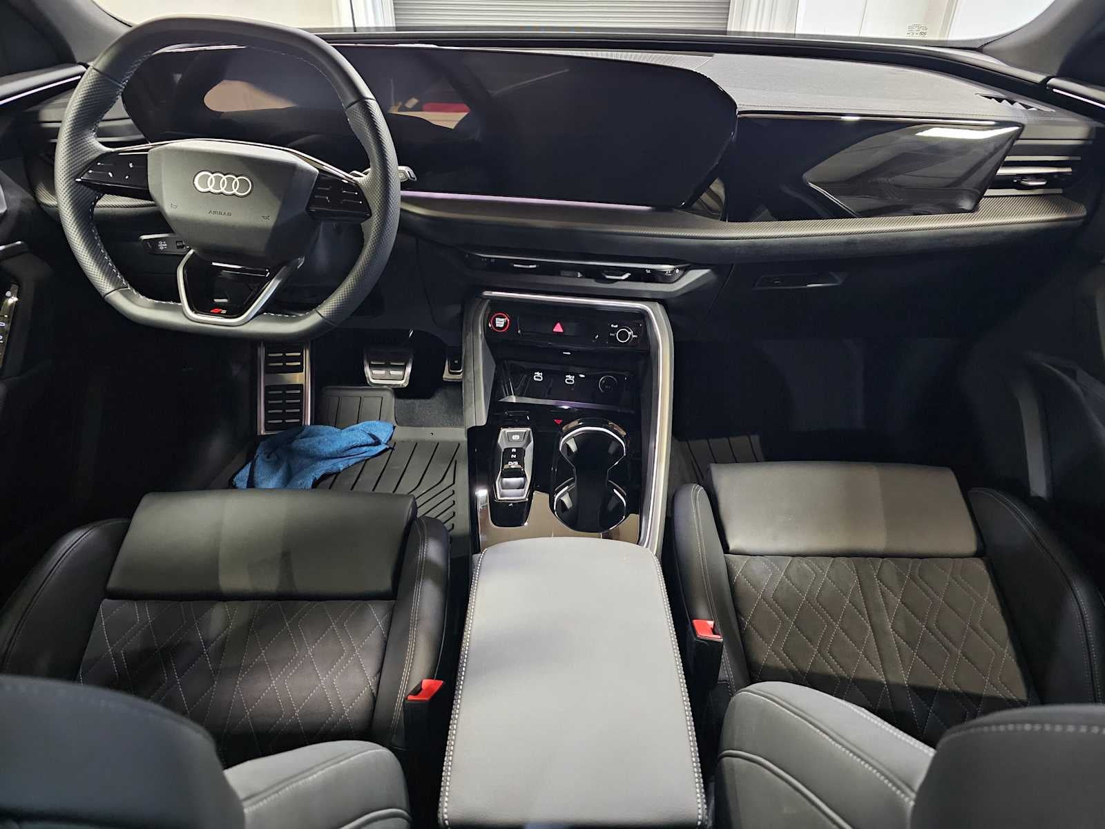 2025 Audi SQ5 Premium Plus 3.0 TFSI quattro
