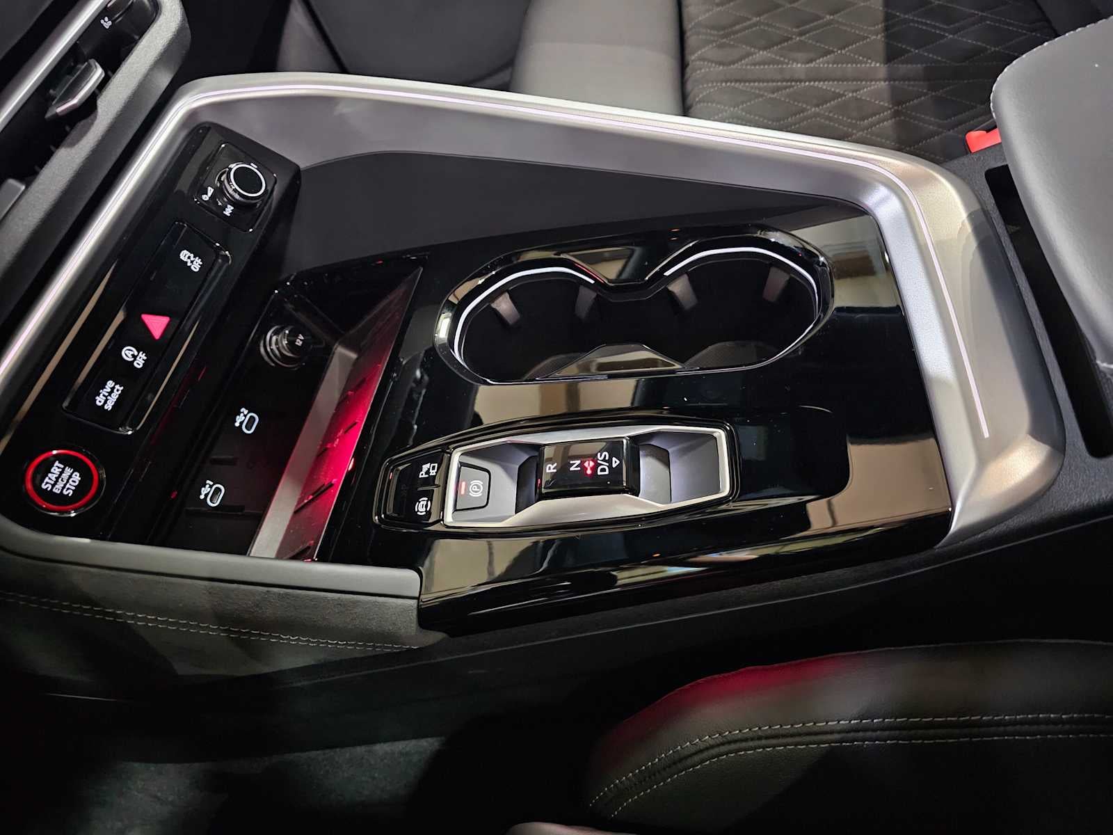 2025 Audi SQ5 Premium Plus 3.0 TFSI quattro