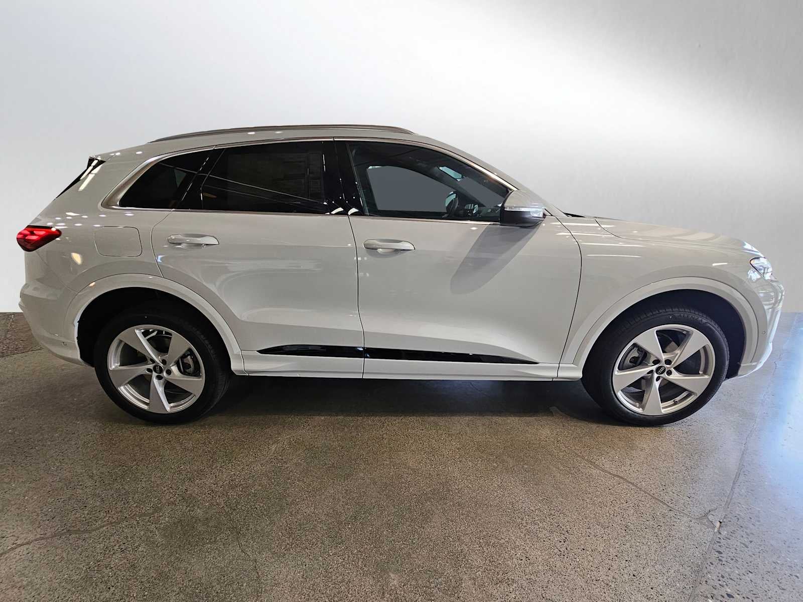 2025 Audi Q5 Premium Plus 2.0 TFSI quattro