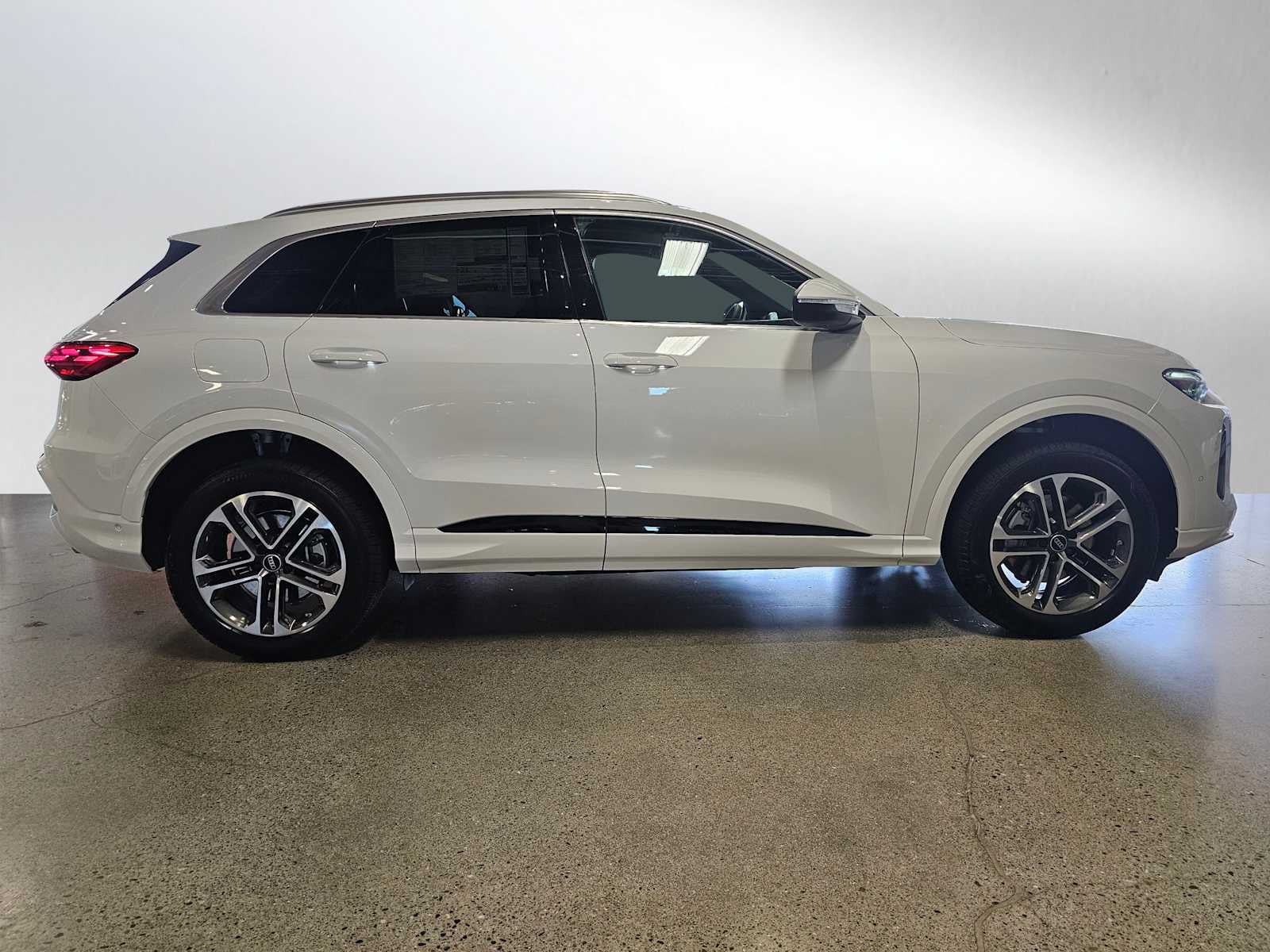 2026 Audi Q5 Premium Plus 2.0 TFSI quattro