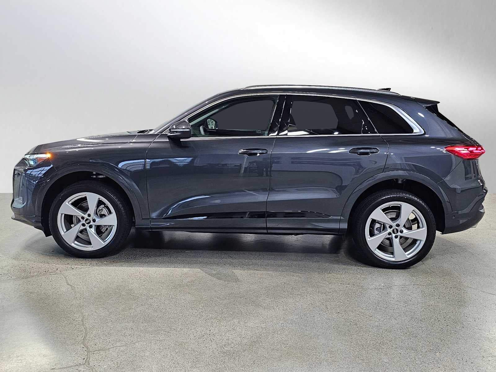 2025 Audi Q5 Premium Plus 2.0 TFSI quattro
