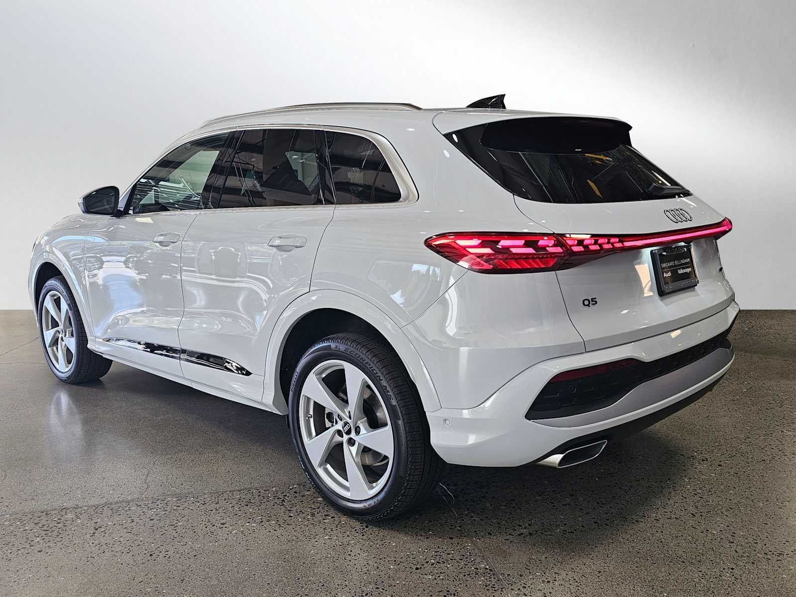 2025 Audi Q5 Premium Plus 2.0 TFSI quattro