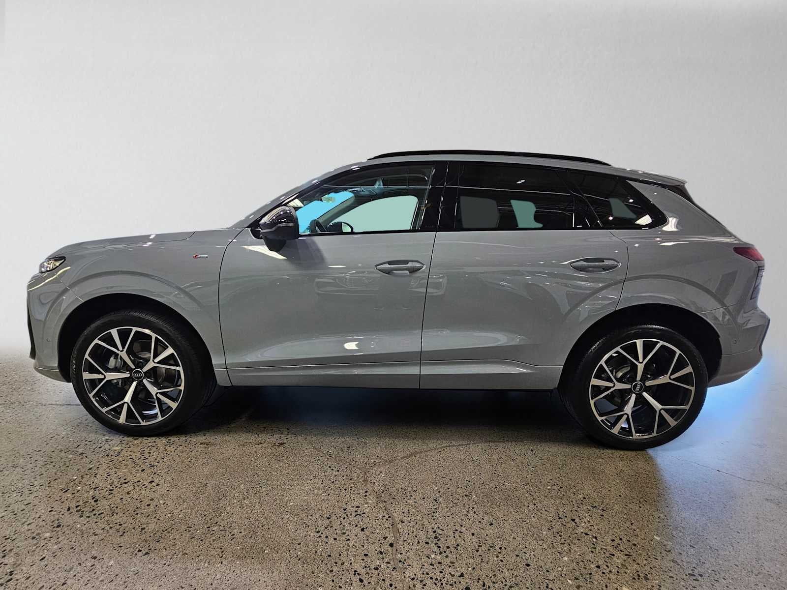2026 Audi Q3 S line