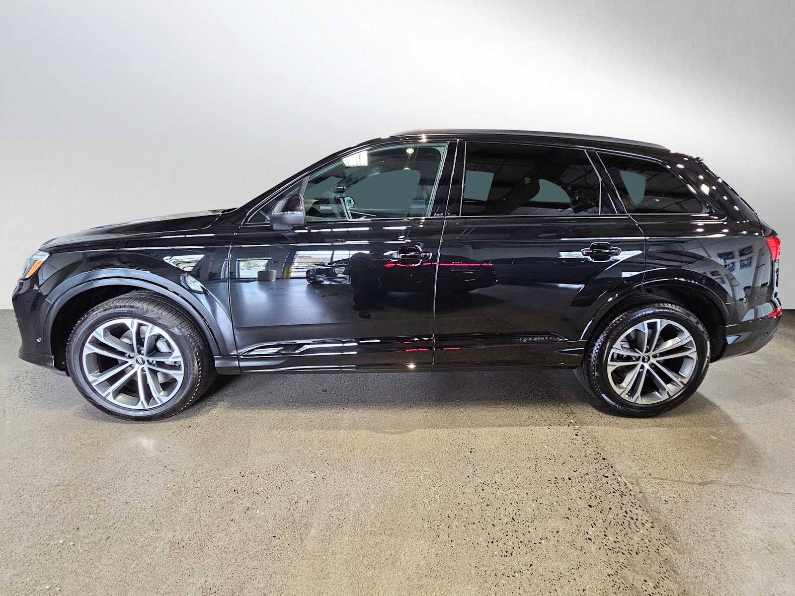 2026 Audi Q7 Premium 45 quattro