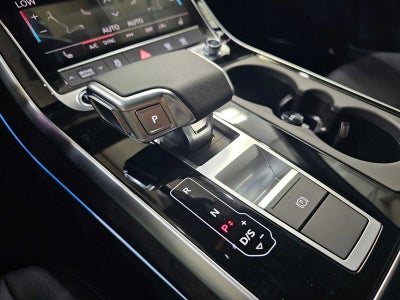 2026 Audi Q7 Premium