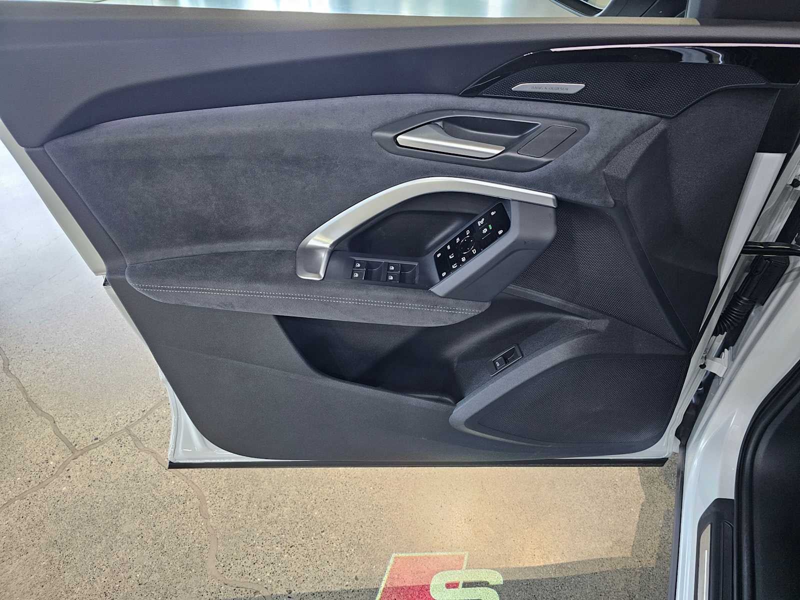 2025 Audi SQ5 Sportback Premium Plus 3.0 TFSI quattro