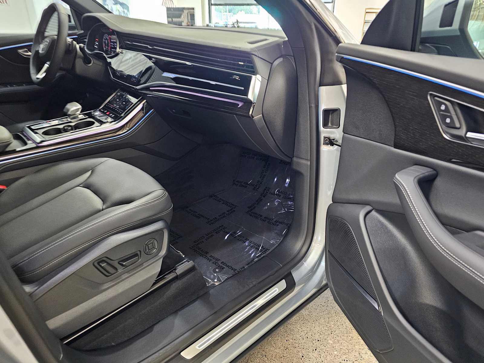 2025 Audi Q8 Premium Plus 55 TFSI quattro