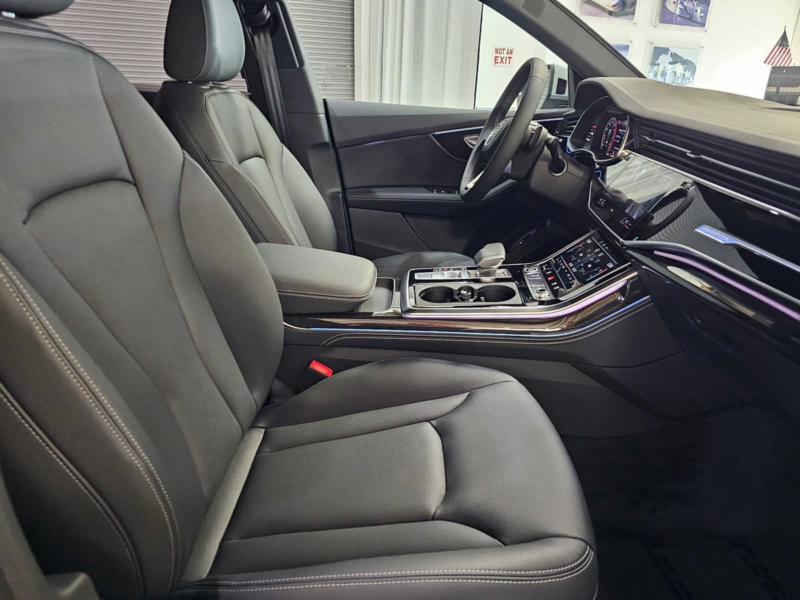 2025 Audi Q8 Premium Plus 55 TFSI quattro