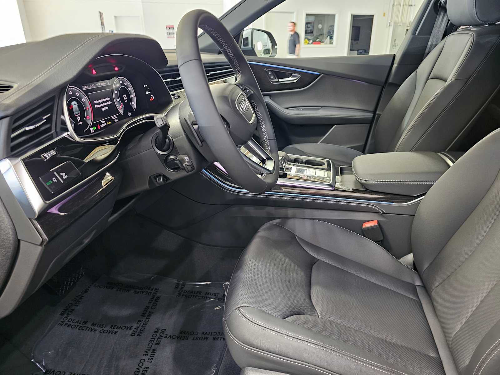 2025 Audi Q8 Premium Plus 55 TFSI quattro