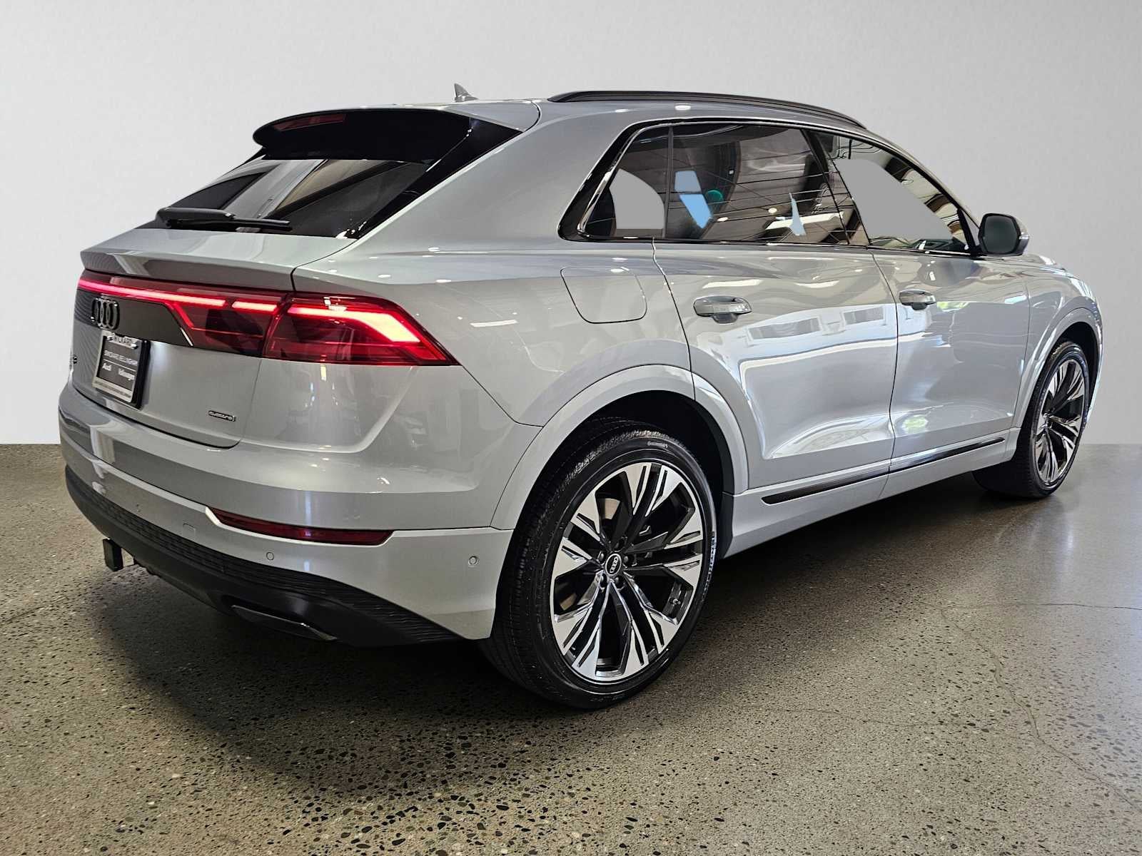 2025 Audi Q8 Premium Plus 55 TFSI quattro