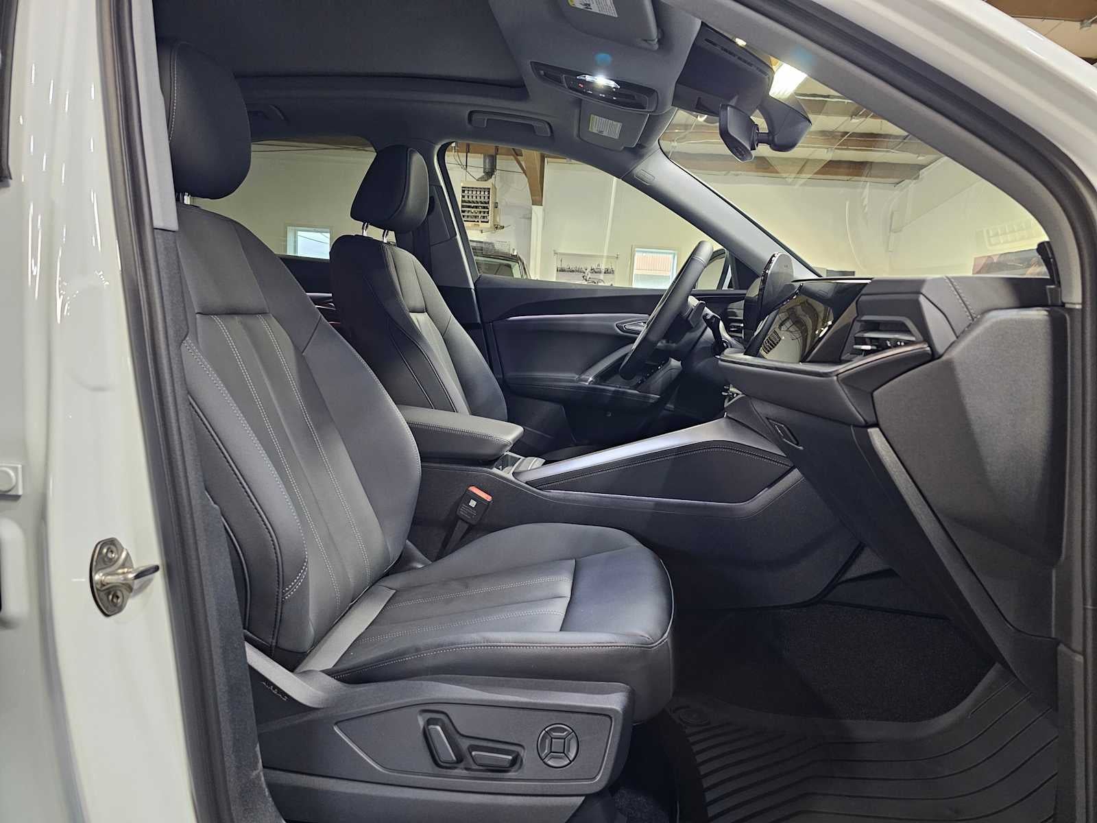 2025 Audi Q5 Sportback Premium 2.0 TFSI quattro