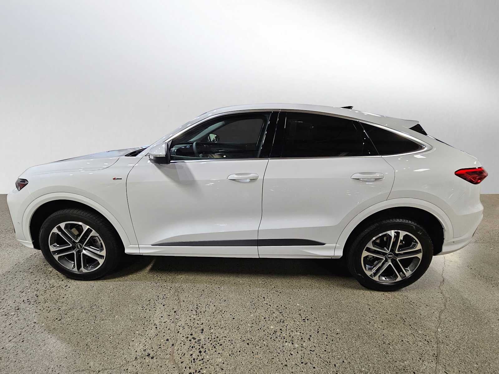 2025 Audi Q5 Sportback Premium 2.0 TFSI quattro