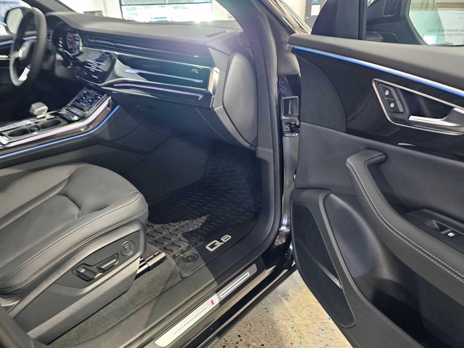 2025 Audi Q8 Premium Plus 55 TFSI quattro