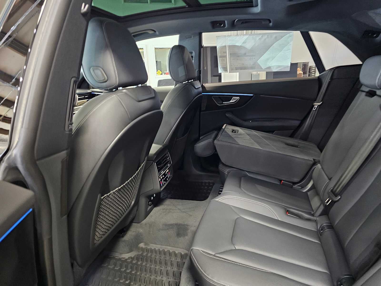 2025 Audi Q8 Premium Plus 55 TFSI quattro