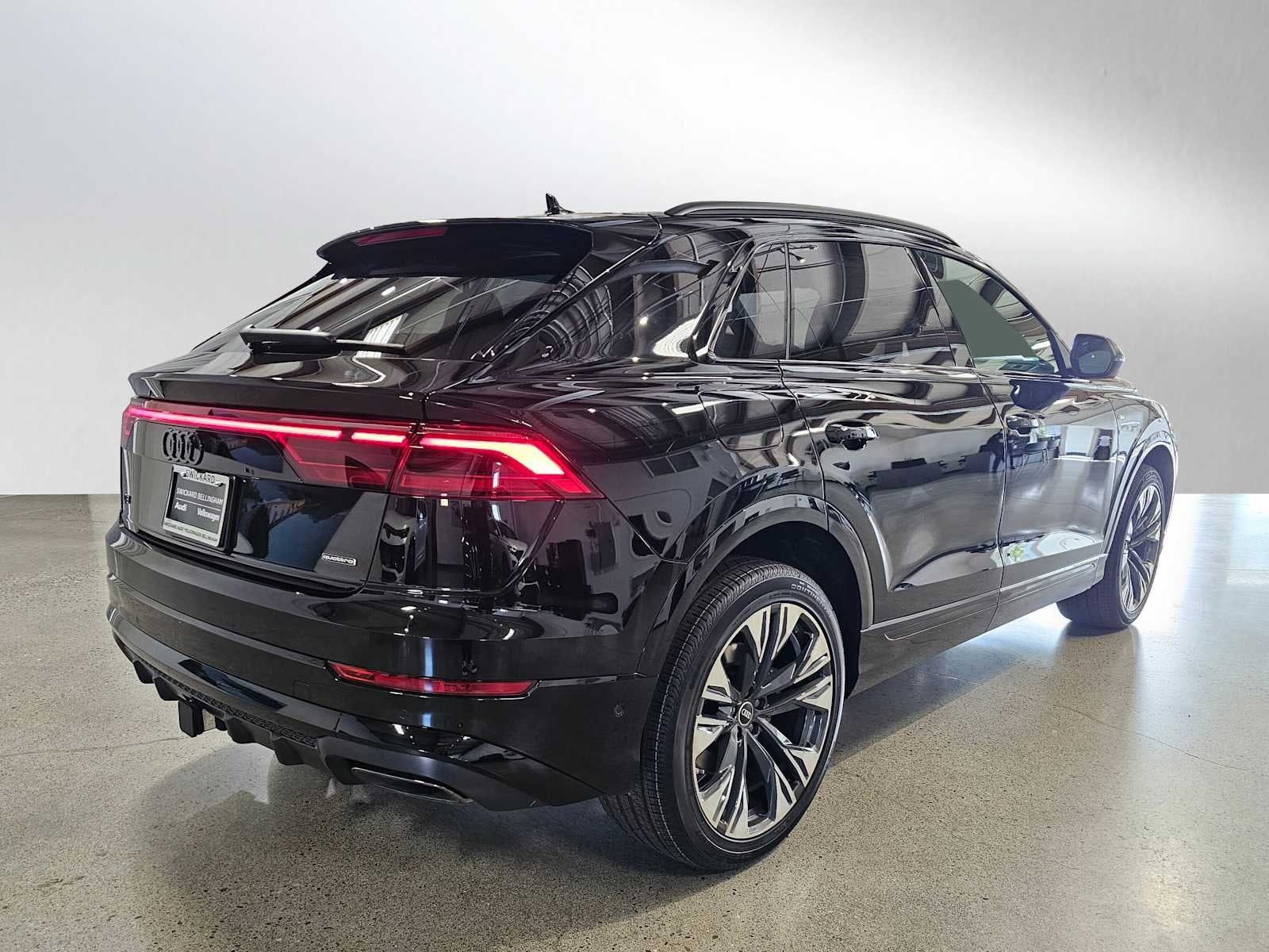 2025 Audi Q8 Premium Plus 55 TFSI quattro