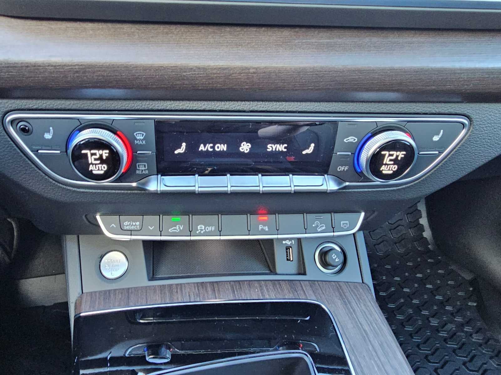 2025 Audi Q5 S line Premium 55 TFSI e quattro