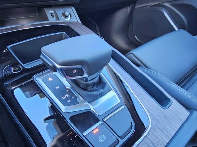 2025 Audi Q5 S line Premium 55 TFSI e quattro