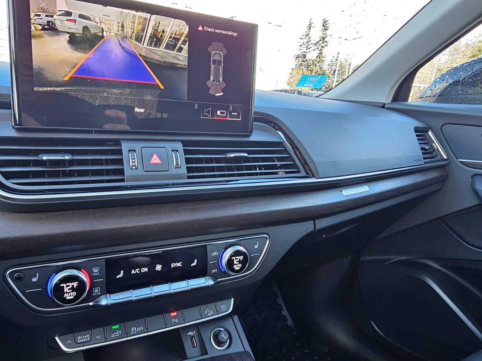 2025 Audi Q5 S line Premium 55 TFSI e quattro