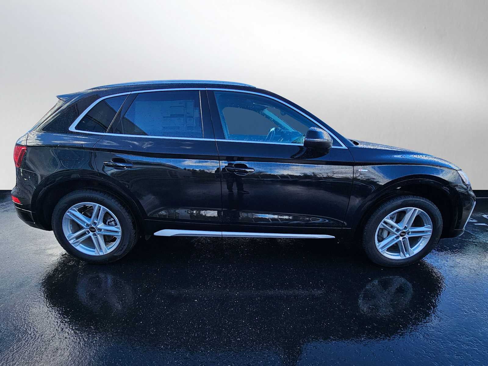 2025 Audi Q5 S line Premium 55 TFSI e quattro