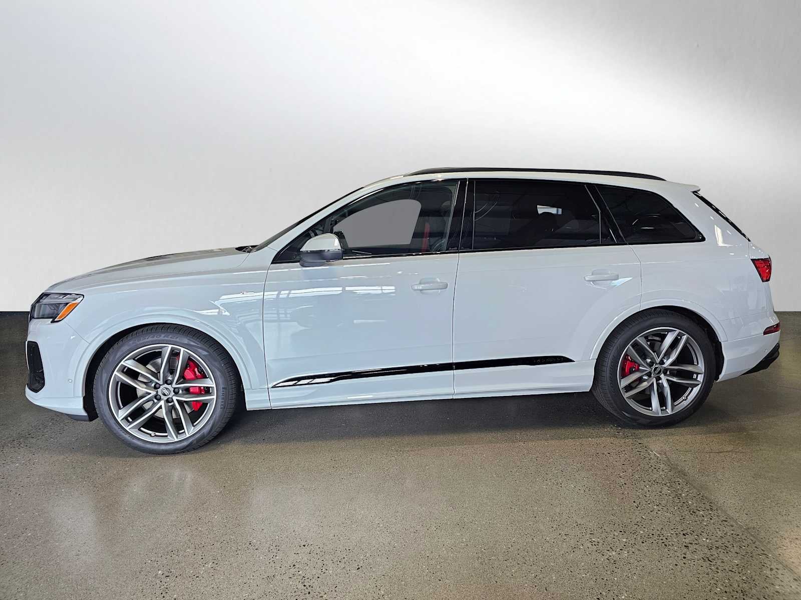2026 Audi Q7 Prestige 55 quattro *Ltd Avail*