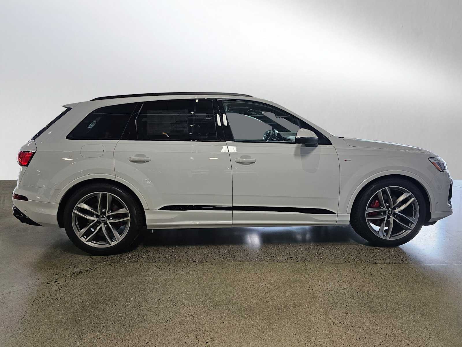 2026 Audi Q7 Prestige 55 quattro *Ltd Avail*