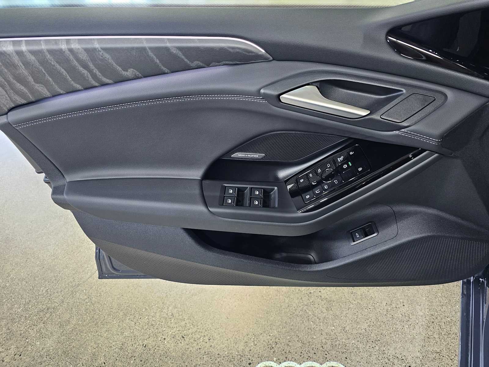 2025 Audi A6 e-tron Prestige quattro