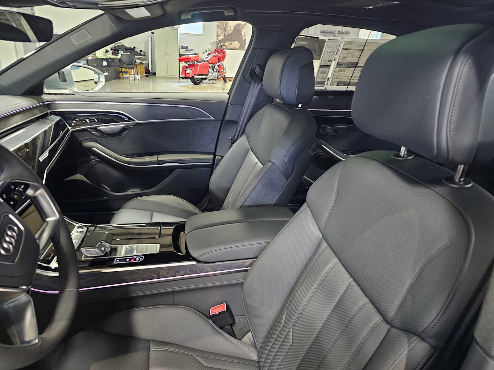 2025 Audi A8 L 55 TFSI quattro