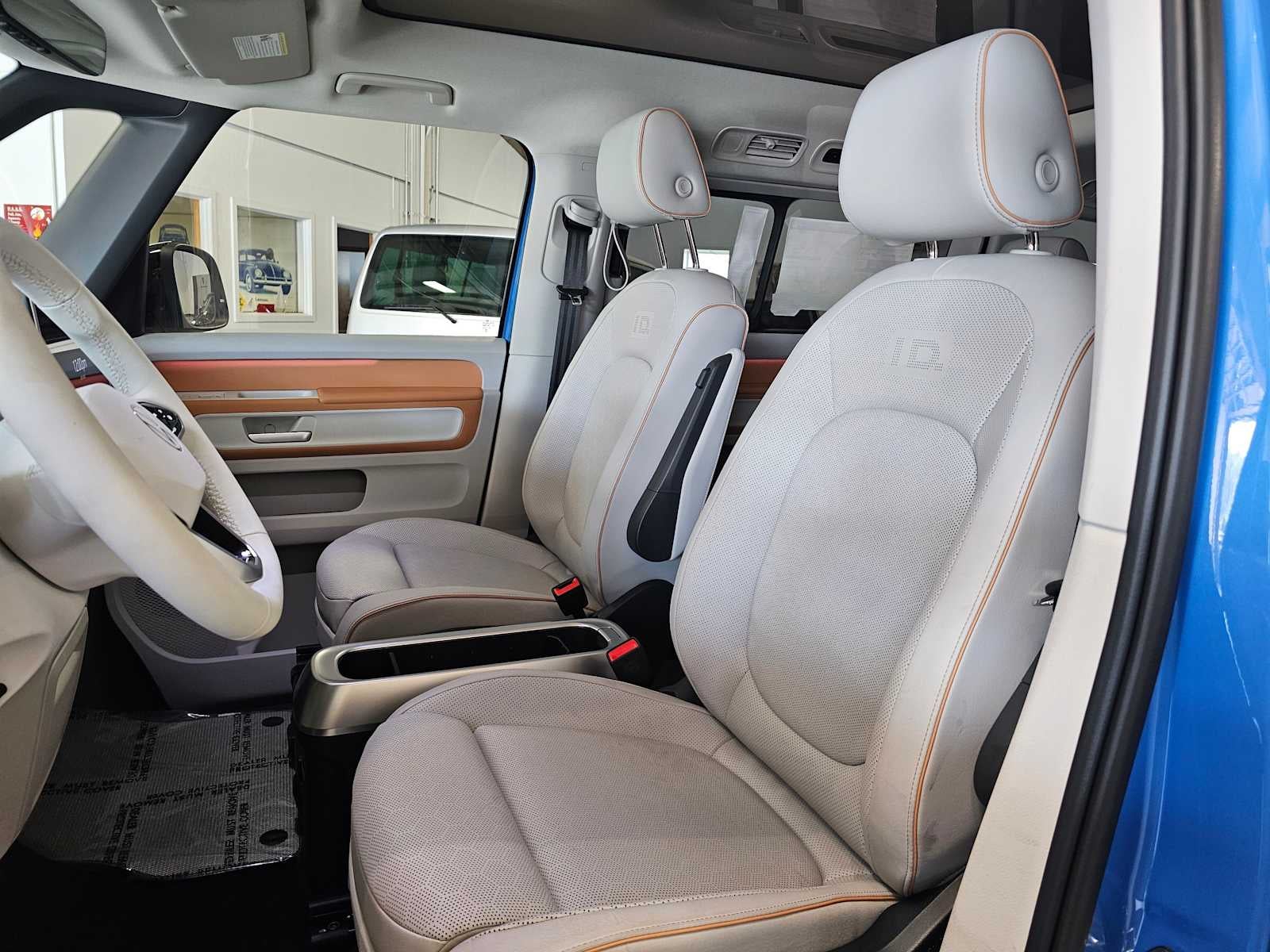 2025 Volkswagen ID. Buzz 1st Edition 4MOTION w/Two-Tone