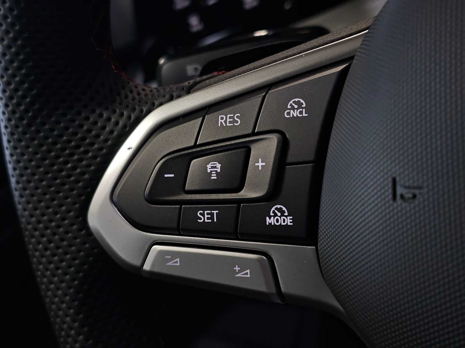 2026 Volkswagen Golf GTI 2.0T SE DSG