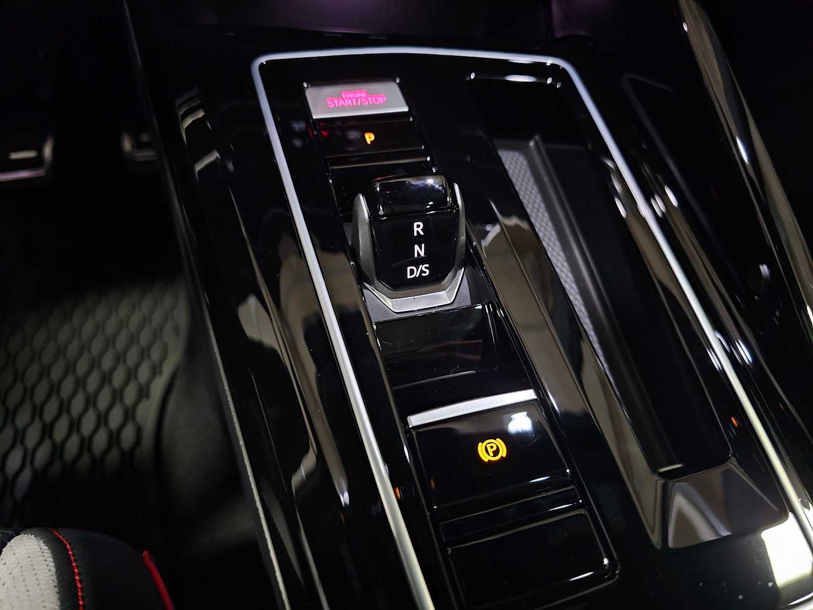 2026 Volkswagen Golf GTI 2.0T SE DSG