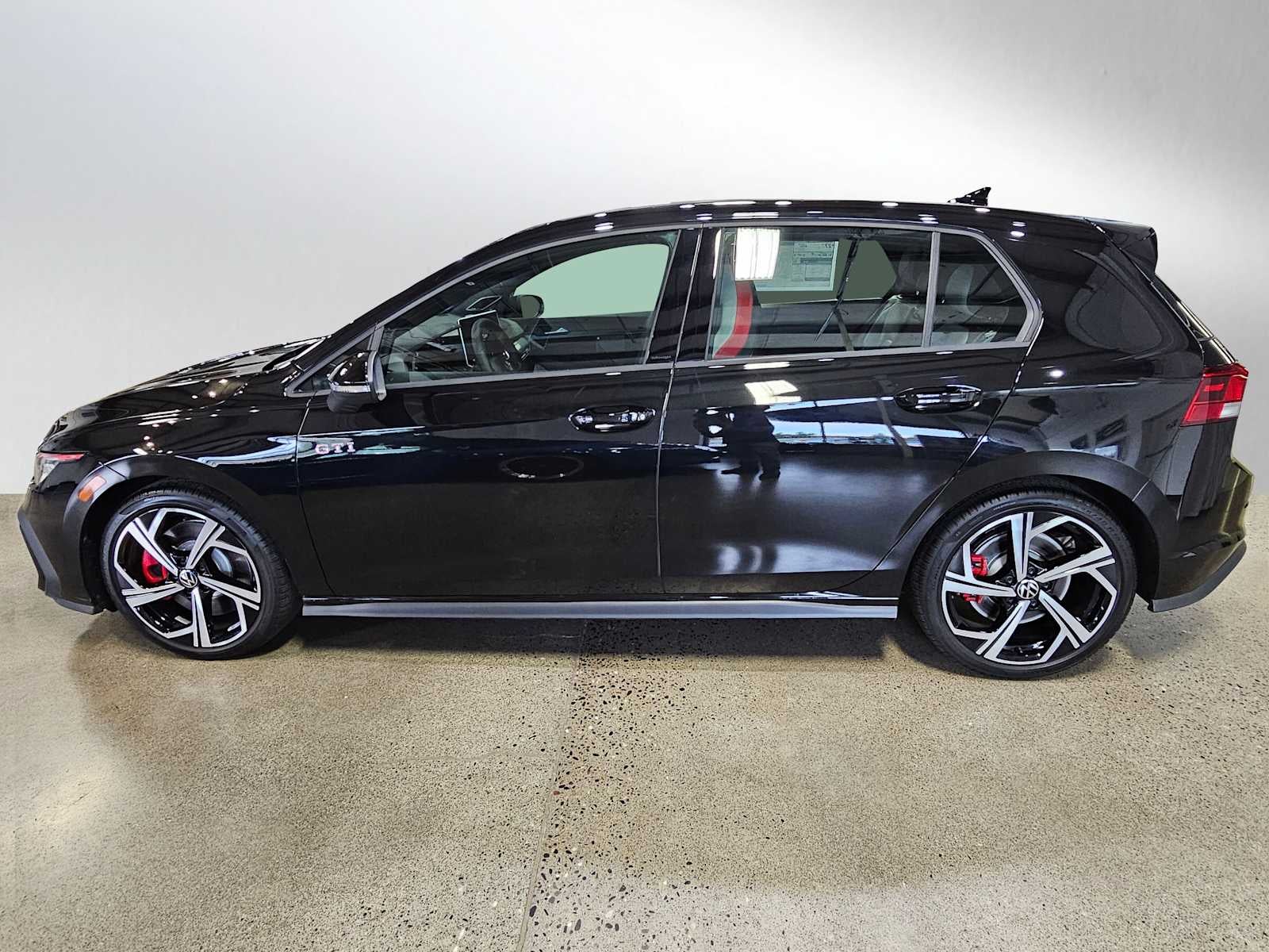 2026 Volkswagen Golf GTI 2.0T SE DSG