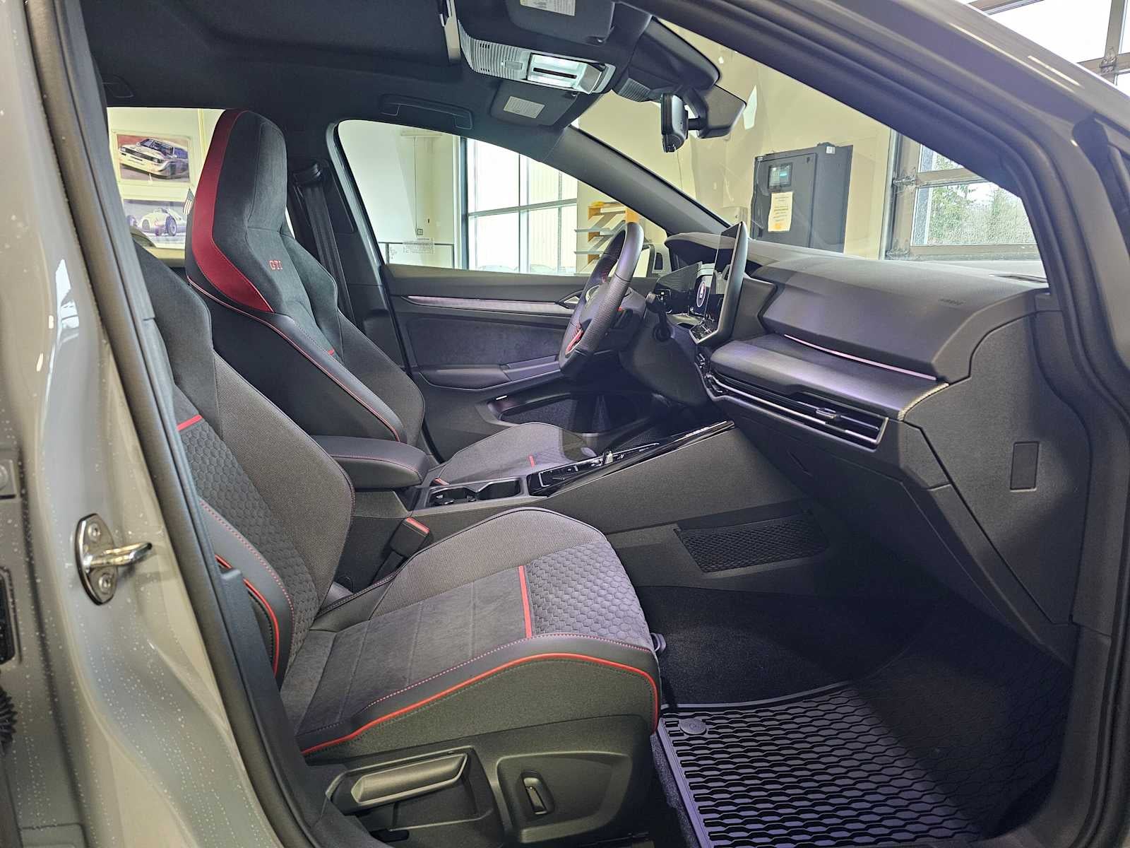 2026 Volkswagen Golf GTI 2.0T SE DSG