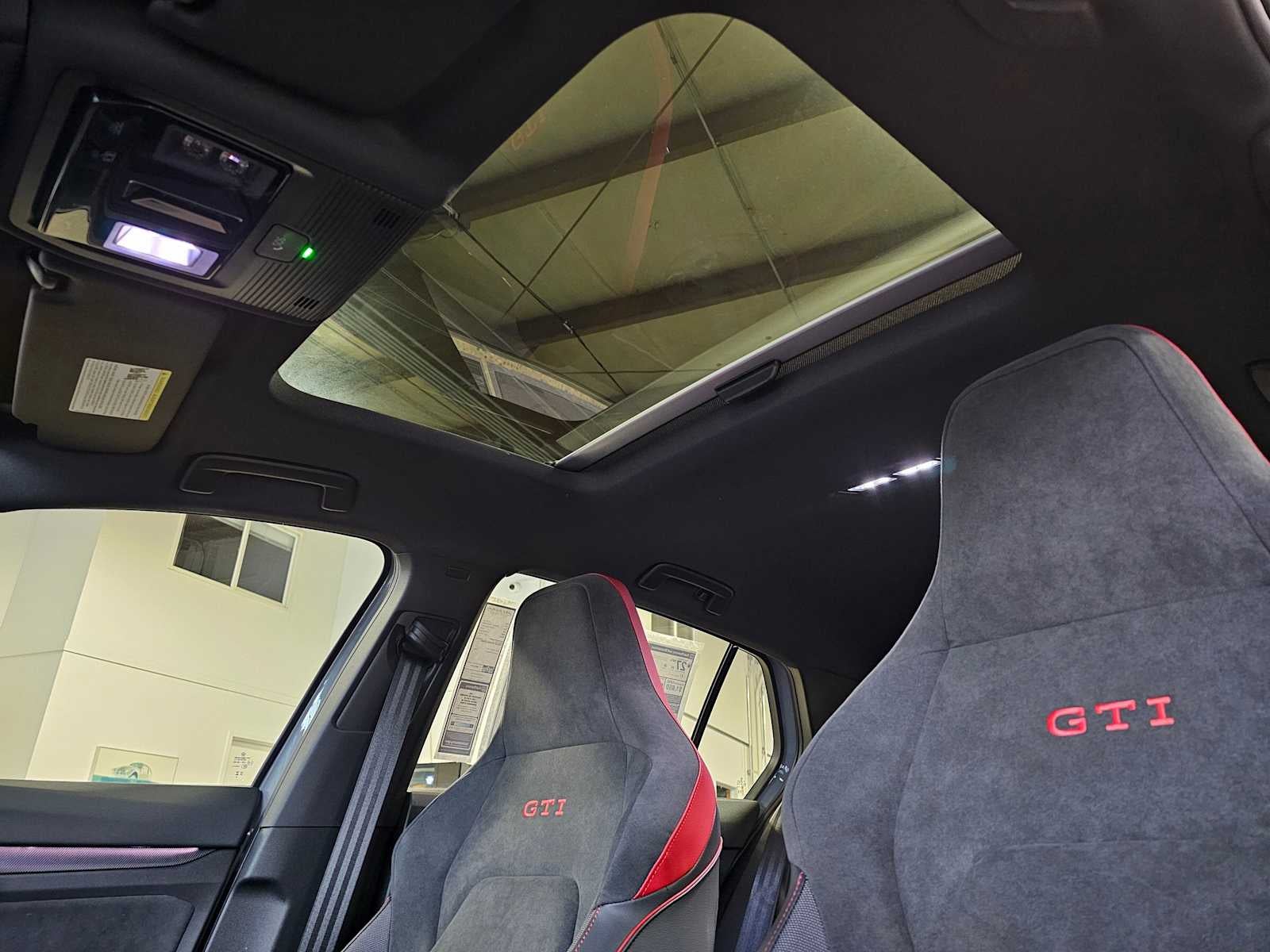 2026 Volkswagen Golf GTI 2.0T SE DSG