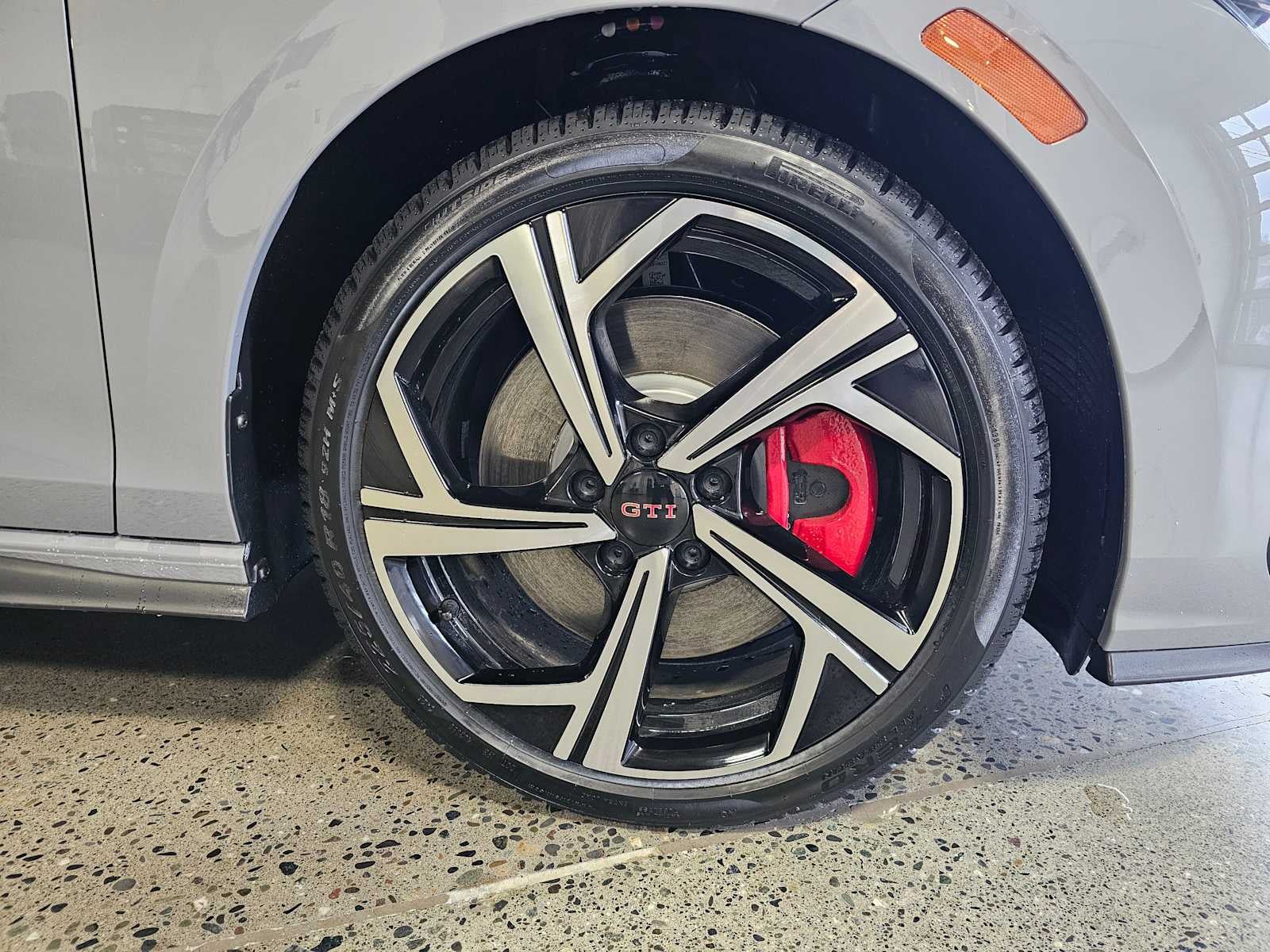 2026 Volkswagen Golf GTI 2.0T SE DSG